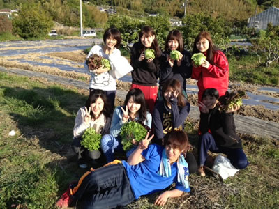 大阪府岸和田市で参加費無料の農業体験を年間を通じて実施しています。くじらのペンギンハウス
